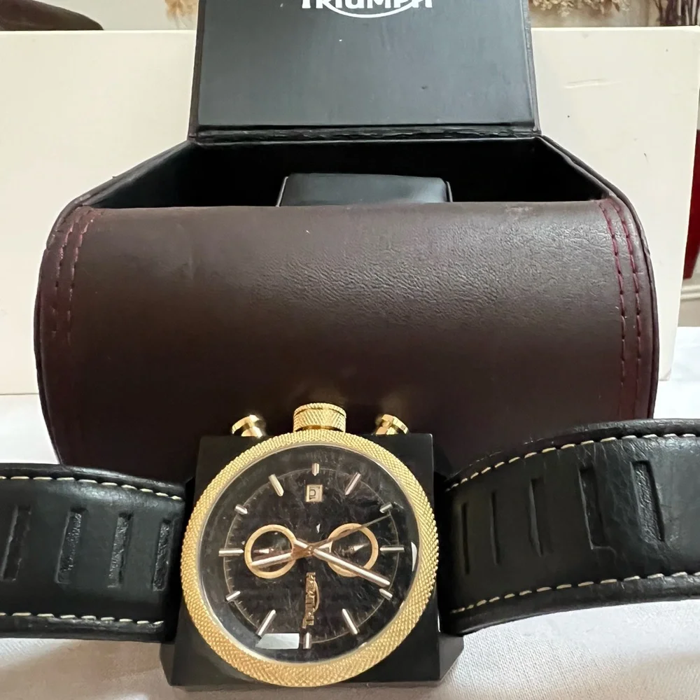 Triumph Motorcycles Men's 3024-05 Scrambler Collection Chronograph Watch - Picture 8 of 8